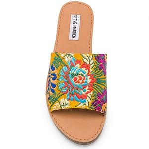 Steve Madden Grace Slide in Multi Fabric